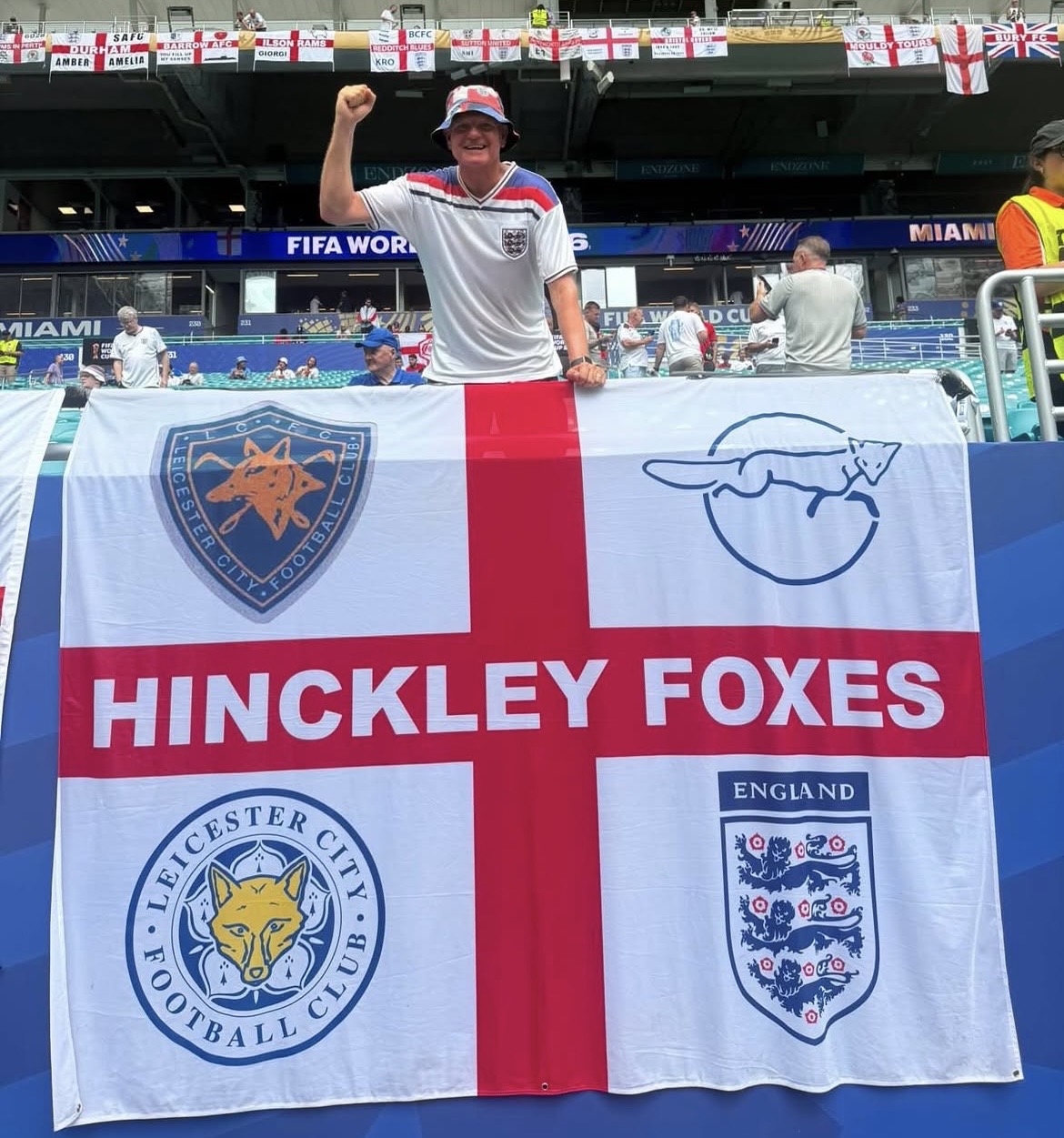 Custom 115GSM lightweight football flag